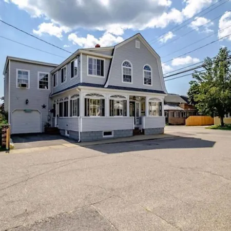 Reel Em Inn - Old Orchard Beach House